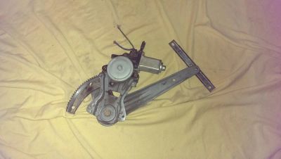 Лот: 5448855. Фото: 1. Стеклоподъемник для Nissan Bluebird... Электрооборудование