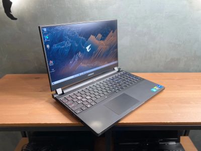 Лот: 25761197. Фото: 1. Aorus 5 15,6"360Hz/i7-12700h/RTX3070... Ноутбуки