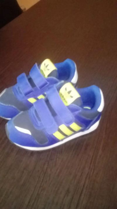Лот: 8407594. Фото: 1. Кроссовки Adidas. Кеды, кроссовки
