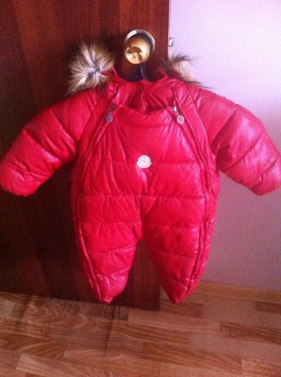 Лот: 8042417. Фото: 1. Зимний комбинезон Moncler. Верхняя одежда