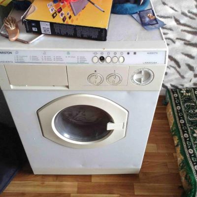 Лот: 7781218. Фото: 1. Стиральная машина Indesit. Стиральные машины