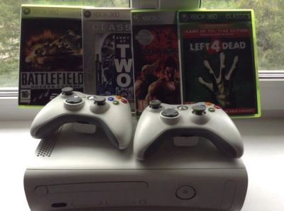 Лот: 4512879. Фото: 1. Xbox 360. Игровые приставки, консоли