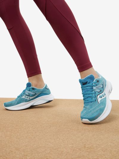 Лот: 24286313. Фото: 1. Кроссовки женские Saucony Guide... Кеды, кроссовки, слипоны