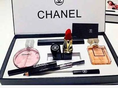 Лот: 15585772. Фото: 1. Подарочный набор Chanel 5 в 1. Макияж