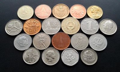 Лот: 10983827. Фото: 1. 20 монет стран Мира - одним лотом... Наборы монет