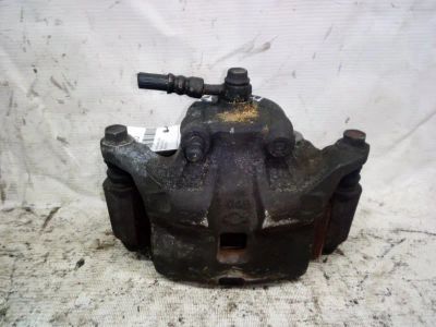 Лот: 21412592. Фото: 1. суппорт Nissan Tino HV10, PV10... Двигатель и элементы двигателя