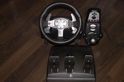 Лот: 4849724. Фото: 1. Руль Logitech G25. Один из лучших... Рули, джойстики