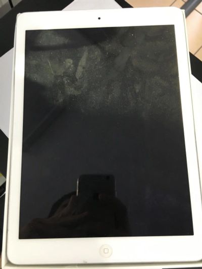 Лот: 10217753. Фото: 1. Apple iPad Air 16Gb Silver Wi-Fi... Планшеты