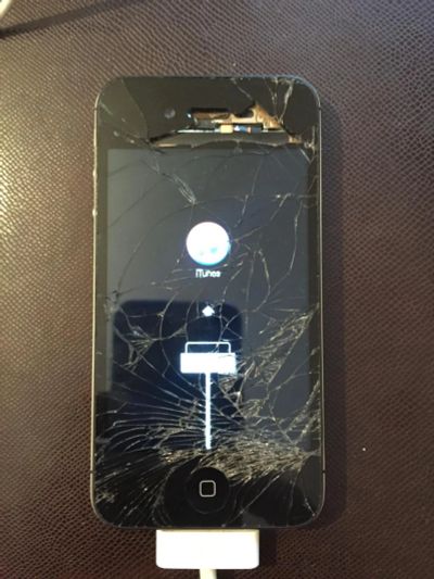 Лот: 6851563. Фото: 1. iPhone 4S 16GB Black. Кнопочные мобильные телефоны