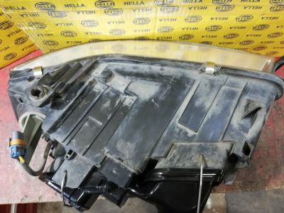 Лот: 15665174. Фото: 1. Фары AUDI A6 4B. Оптика и освещение