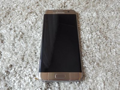Лот: 9650827. Фото: 1. Galaxy S7 Edge Gold Platinum Duos. Смартфоны