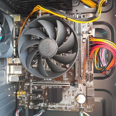 Лот: 18626800. Фото: 1. Core i3-8100 + мат плата + 8 Gb... Процессоры