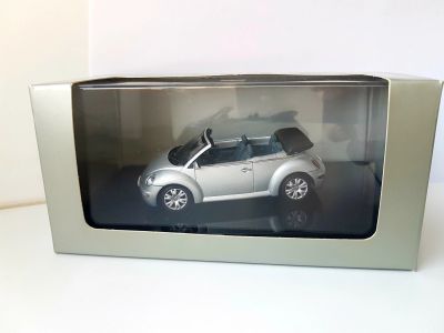 Лот: 17261452. Фото: 1. Модель Volkswsgen new beetle... Автомоделизм