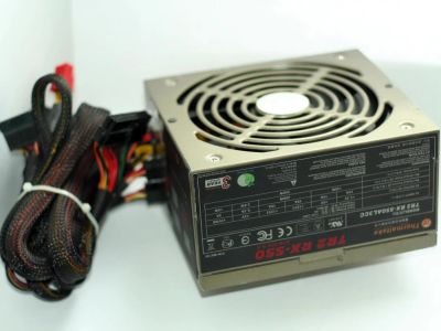 Лот: 5633578. Фото: 1. Thermaltake TR2 RX-550W (W0134... Корпуса, блоки питания