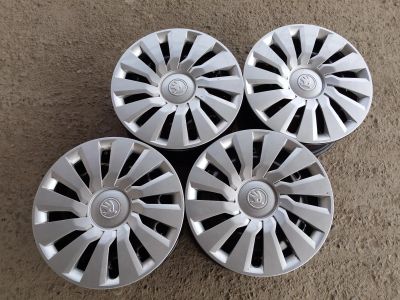 Лот: 20502541. Фото: 1. Колпаки R15 на автомобиль Skoda... Колпаки