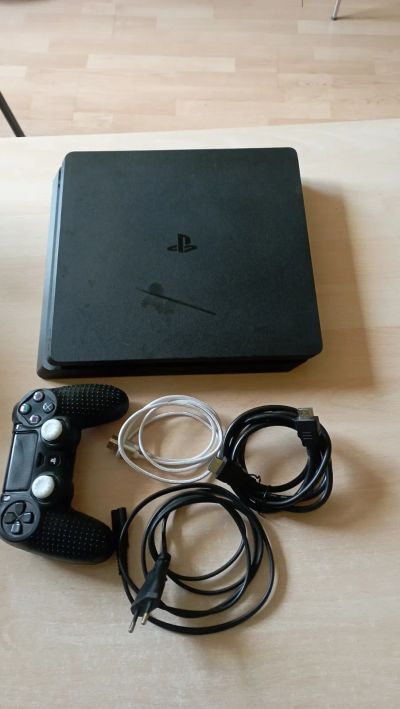 Лот: 19524952. Фото: 1. Sony Playstation4. Игровые приставки, консоли