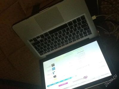 Лот: 2199016. Фото: 1. MacBook pro тринашка 2010г. Ноутбуки