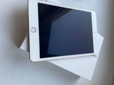 Лот: 16896759. Фото: 1. Ipad mini 4 16 gb gold. Планшеты
