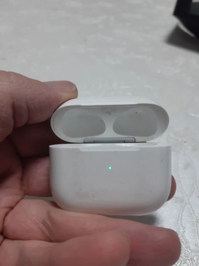 Лот: 25047198. Фото: 1. Apple Air pods зарядное для наушников. Зарядные устройства, блоки питания, адаптеры сетевые для смартфонов