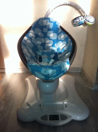 Лот: 3597528. Фото: 1. Продам укачивающий центр 4Moms... Ходунки, прыгунки, качели