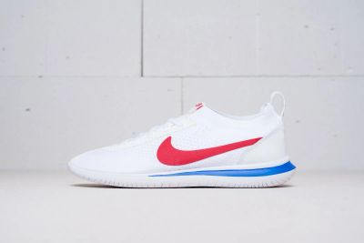Лот: 11618194. Фото: 1. Кроссовки Nike Cortez Flyknit. Кеды, кроссовки, слипоны