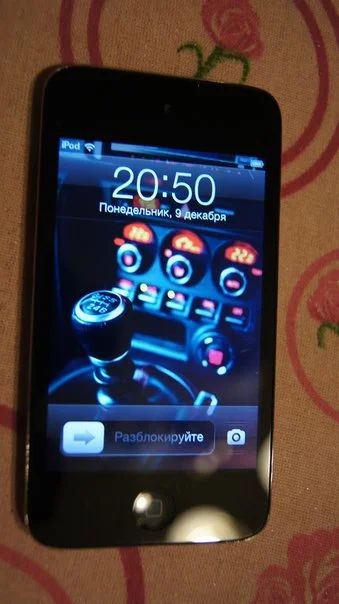 Лот: 3492181. Фото: 1. Ipod touch 8 gb BLACK + чехол... Плееры