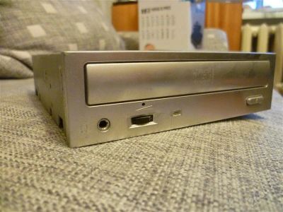 Лот: 1271067. Фото: 1. Sony CD-R/RW привод. Приводы CD, DVD, BR, FDD