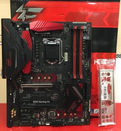 Лот: 15000007. Фото: 1. Материнская плата ASRock Fatal1ty... Материнские платы