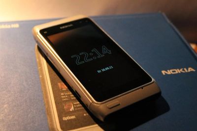 Лот: 3544485. Фото: 1. Nokia n8 серебристый. Смартфоны