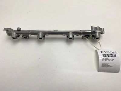Лот: 21110412. Фото: 1. Рейка топливная Toyota Camry 1996... Топливная система