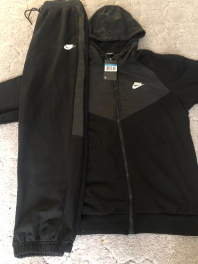 Лот: 18283382. Фото: 1. Костюм Nike. Верхняя одежда