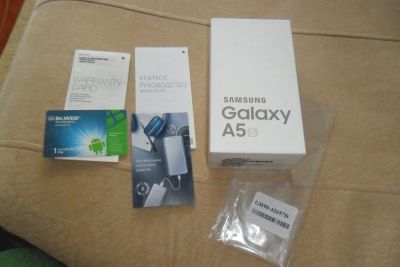 Лот: 14358614. Фото: 1. Коробка Samsung galaxy А5 с доками. Коробки, инструкции