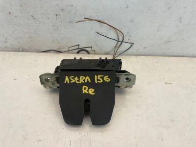 Лот: 24694305. Фото: 1. замок двери багажника Opel Astra... Кузов