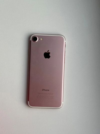 Лот: 21126963. Фото: 1. iPhone 7 32gb. Смартфоны
