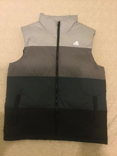 Лот: 6250707. Фото: 1. Жилетка Adidas. Верхняя одежда