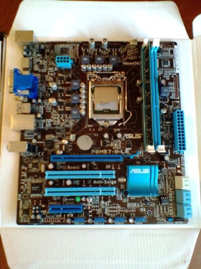 Лот: 12030490. Фото: 1. Asus p8h67-m le + intel pentium... Материнские платы