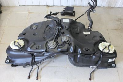 Лот: 10174888. Фото: 1. Бак топливный Lexus GS300 GS350... Другое (автозапчасти)
