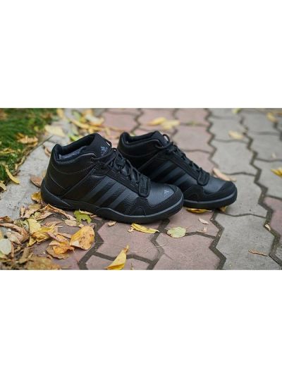 Лот: 16750002. Фото: 1. Кроссовки adidas daroga. Кеды, кроссовки, слипоны