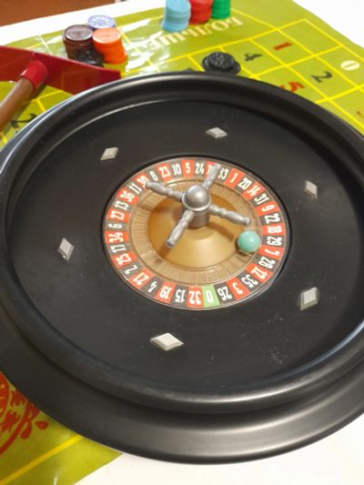 Лот: 25647715. Фото: 1. Настольная игра Рулетка казино... Настольные игры, карты