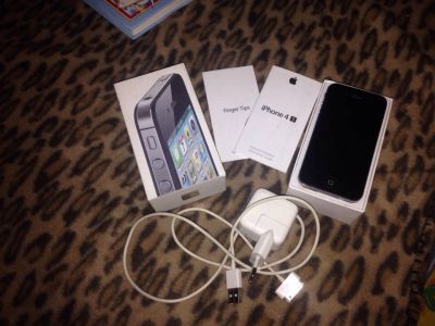 Лот: 6143379. Фото: 1. iphone 4 s 16 gb. Смартфоны