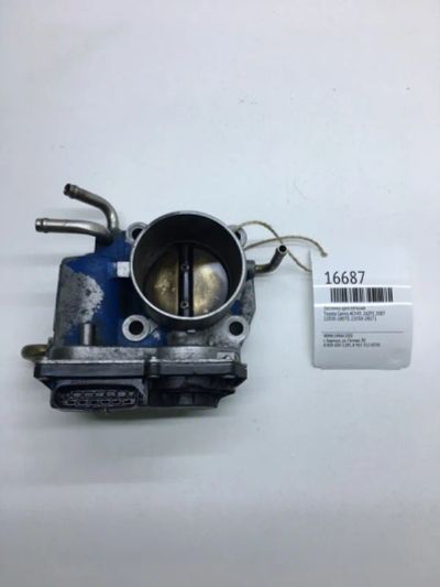 Лот: 20379517. Фото: 1. Заслонка дроссельная Toyota Camry... Топливная система