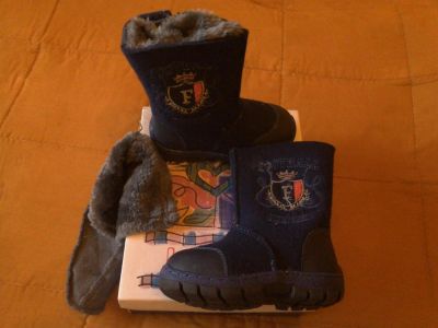 Лот: 9205601. Фото: 1. Новые,очень тёплые и не скользкие... Валенки, угги, унты