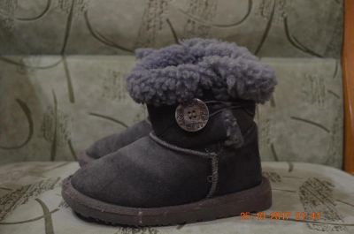 Лот: 10533961. Фото: 1. Угги детские! UGG. Валенки, угги, унты