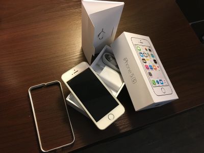 Лот: 13012161. Фото: 1. iphone 5s. Смартфоны