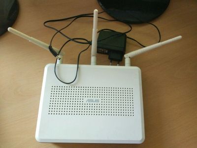 Лот: 9643591. Фото: 1. Роутер ASUS RT-N16. Маршрутизаторы (роутеры)
