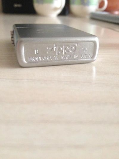 Лот: 7446030. Фото: 1. Оригинальная зажигалка Zippo. Зажигалки, спички, пепельницы
