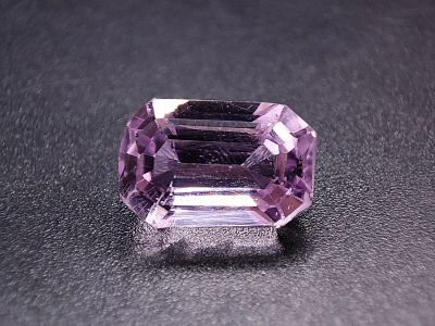 Лот: 20966219. Фото: 1. 8.38 ct. Кунцит октагон. Бразилия... Драгоценные и поделочные камни