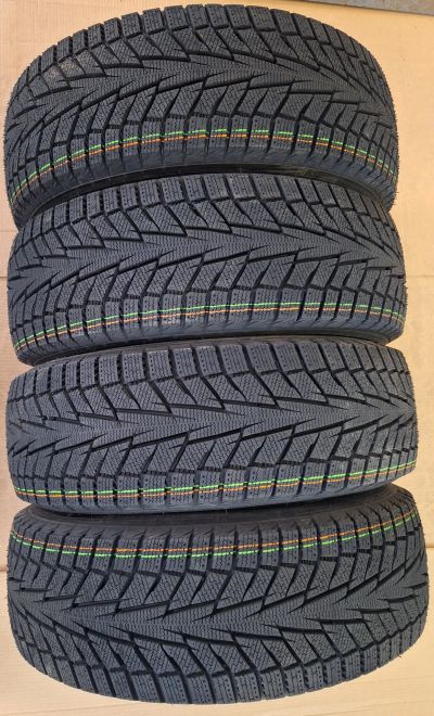 Лот: 21429789. Фото: 1. 205/65R15 Hankook W616 зима комплект... Шины