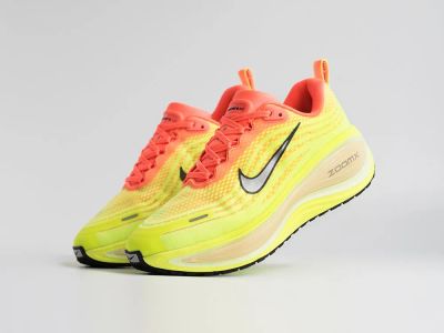 Лот: 25580267. Фото: 1. Кроссовки Nike Vomero 18. Кеды, кроссовки, слипоны