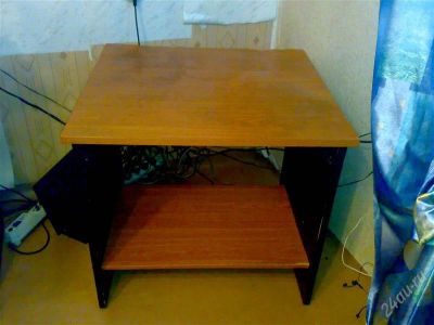 Лот: 850754. Фото: 1. Стол 68х77х74. Другое (мебель)